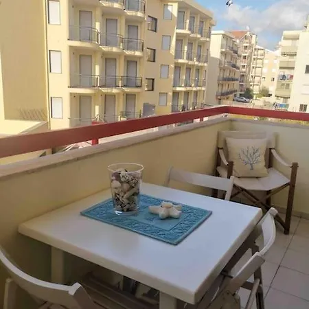 Apartment 100 Metri Dalla Spiaggia,6 Posti Letto, Posto Auto