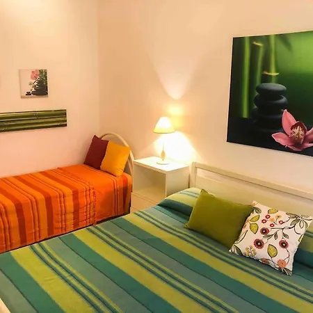Apartment 100 Metri Dalla Spiaggia,6 Posti Letto, Posto Auto Alghero